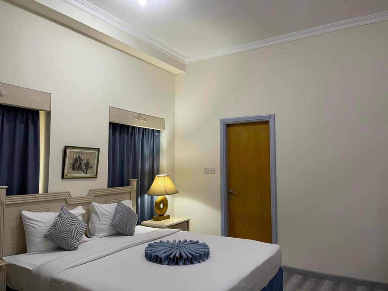 Green House Hotel Suites & Apartment Dubai Exterior photo